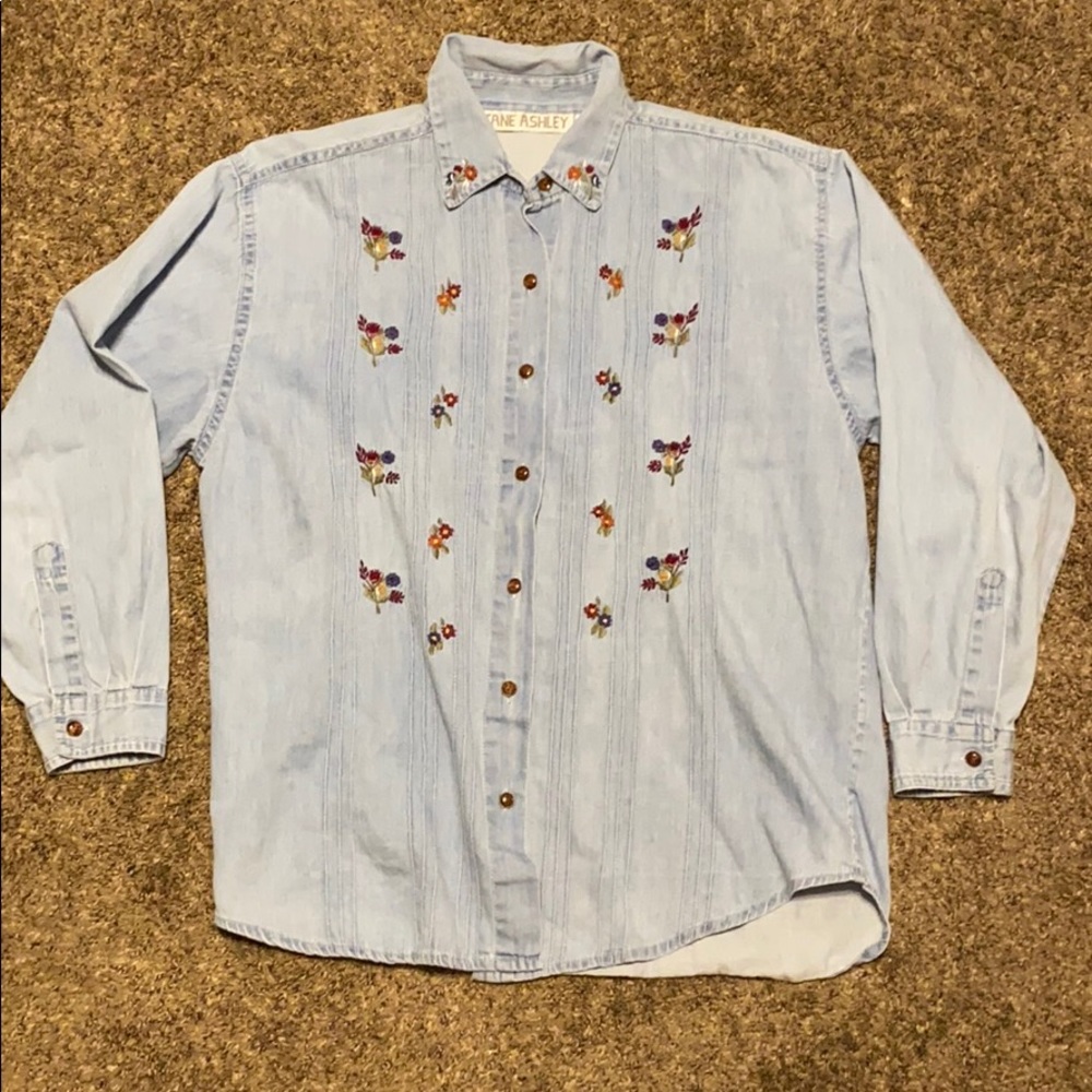 Super Cute Blue Floral Button Up